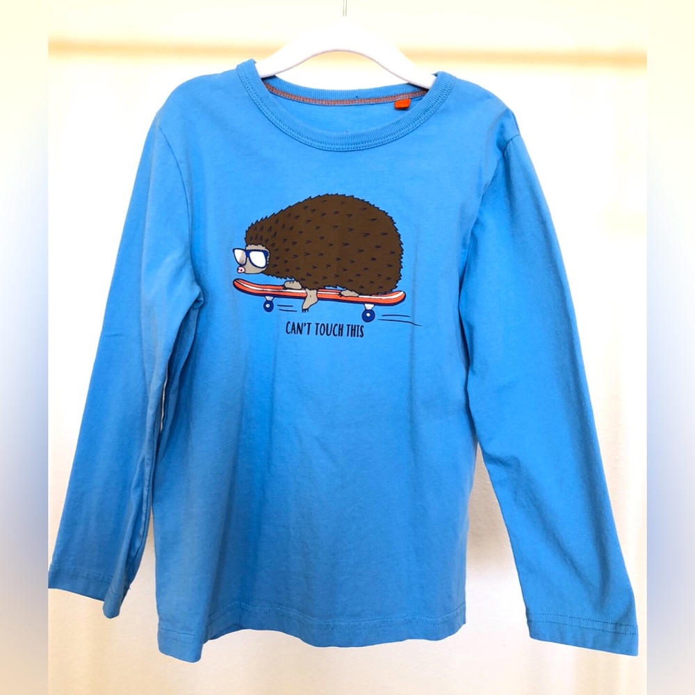 BODEN | Cotton Blue Graphic Tee with Skating Hedgehog/Porcupine